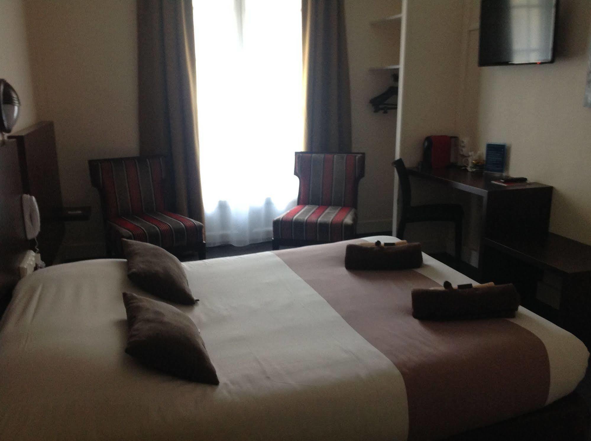 Hotel De La Paix ก็อง ภายนอก รูปภาพ